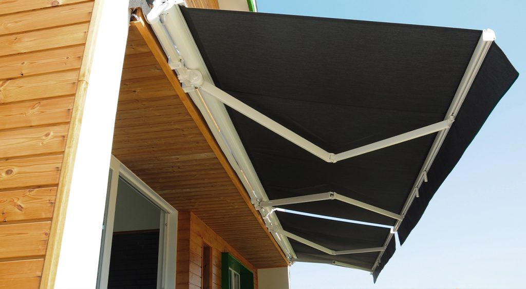 articulated awning 3